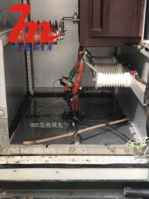 開關(guān)柜,環(huán)形網(wǎng)絡(luò)機(jī)柜和機(jī)箱的防冷凝堵塞方案