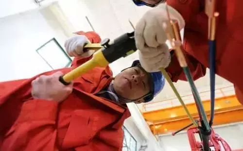 你認為配電箱系統圖怎么樣?圖片中的符號是什么意思?