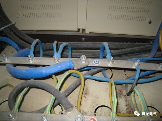 《建筑電氣工程施工質量驗收規范》GB50303-2015 配電箱(機柜)安裝詳細說明!