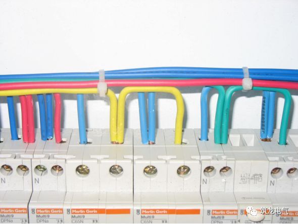 《建筑電氣工程施工質量驗收規范》GB50303-2015 配電箱(機柜)安裝詳細說明!