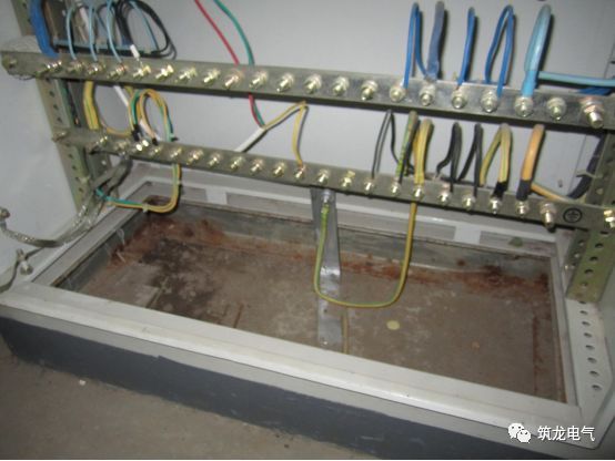 《建筑電氣工程施工質量驗收規范》GB50303-2015 配電箱(機柜)安裝詳細說明!